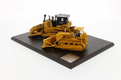 Cat Diecast D7 (17A) & D7E Electric Drive Track-Type Tractor Evolution Series