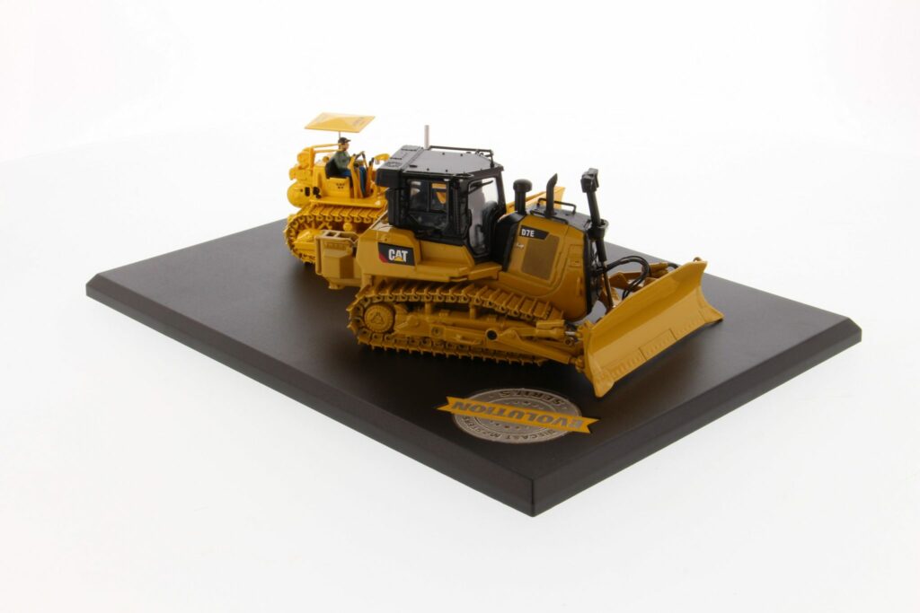 Cat Diecast D7 (17A) & D7E Electric Drive Track-Type Tractor Evolution Series